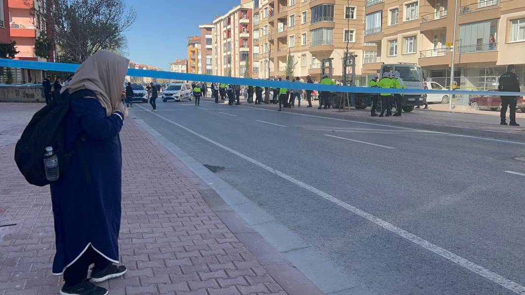 Konya’daki ehliyetsiz sürücü dehşeti kamerada 6